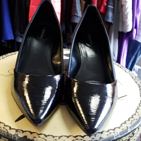 Calvin Klein Shoes - Preowned blk fabric/patent Calvin klein sz 8.5M